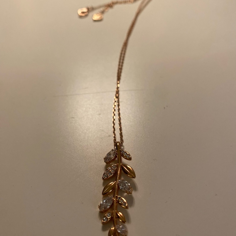 Swarovski Mayfly Pendant 2018 Spring Collection (Discontinued) (Like New)